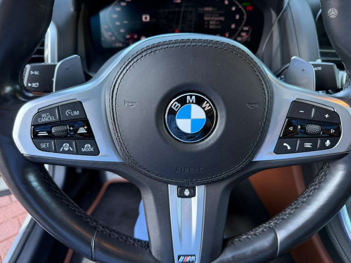 BMW M850, 4.4 l., Седан