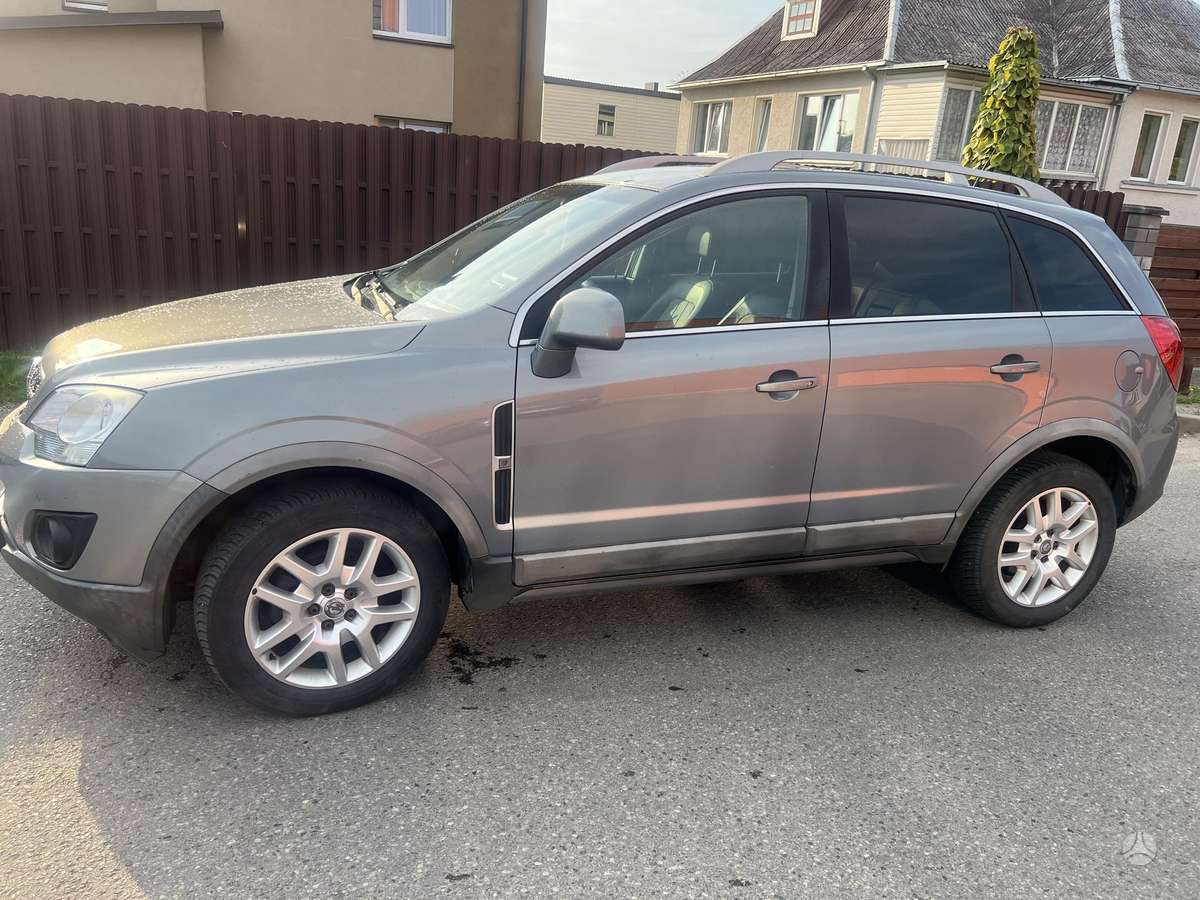 Opel Antara, 2.2 l., Внедорожник / Кроссовер
