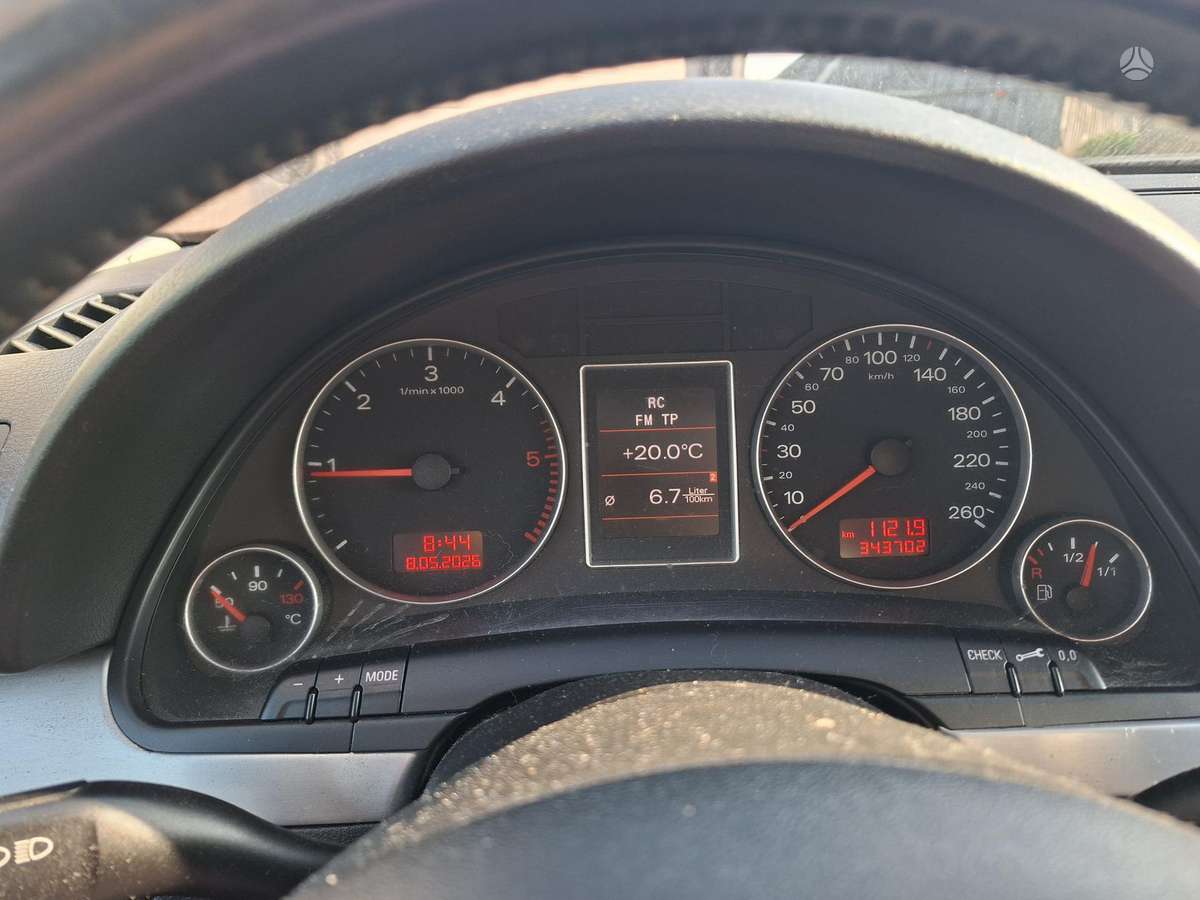 Audi A4, 2.0 l., sedanas