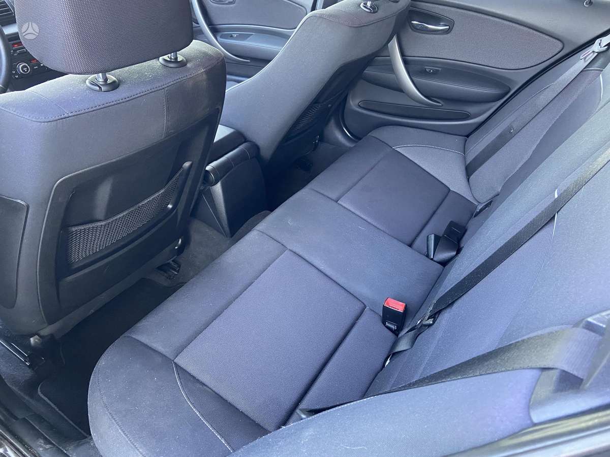 BMW 120, 2.0 l., hatchback