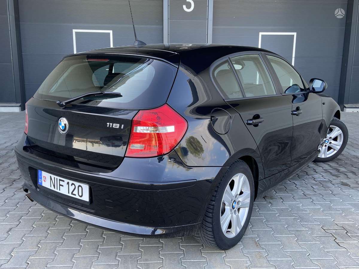 BMW 120, 2.0 l., Хэтчбек