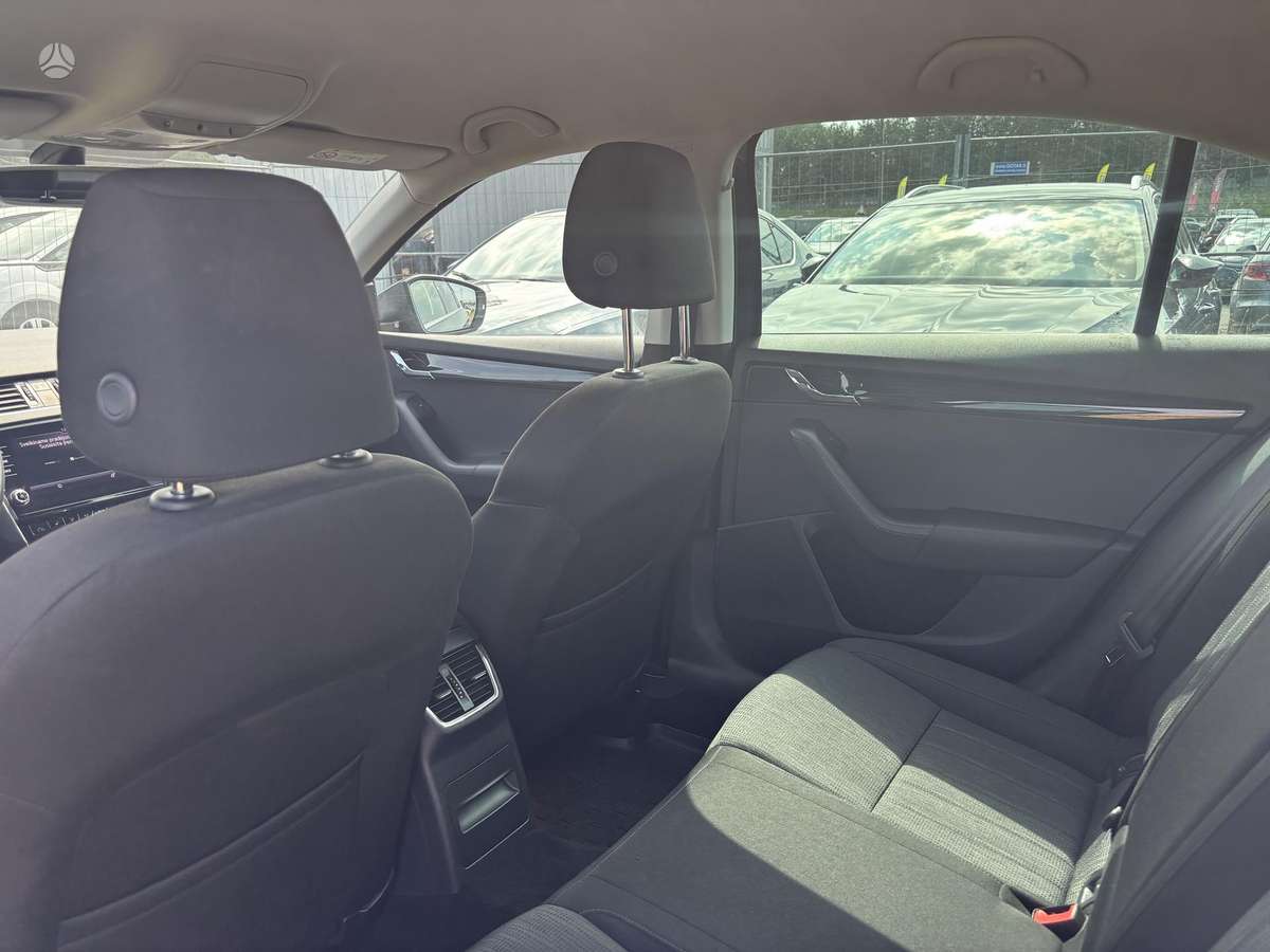 Skoda Octavia, 1.6 l., hatchback