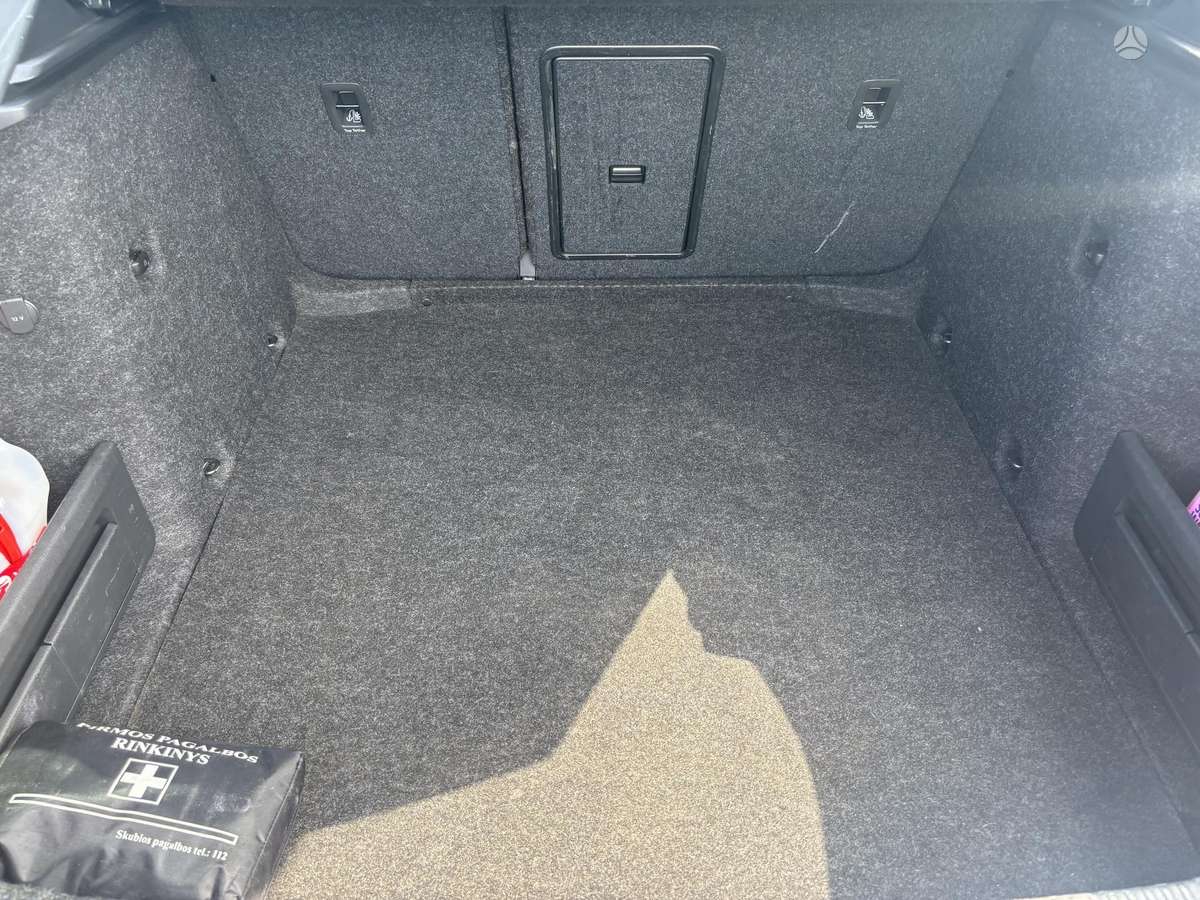 Skoda Octavia, 1.6 l., hatchback