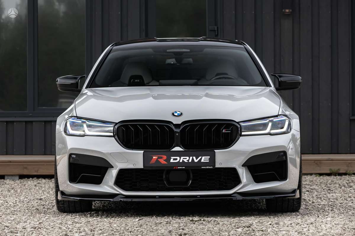 BMW M5, 4.4 l., Седан