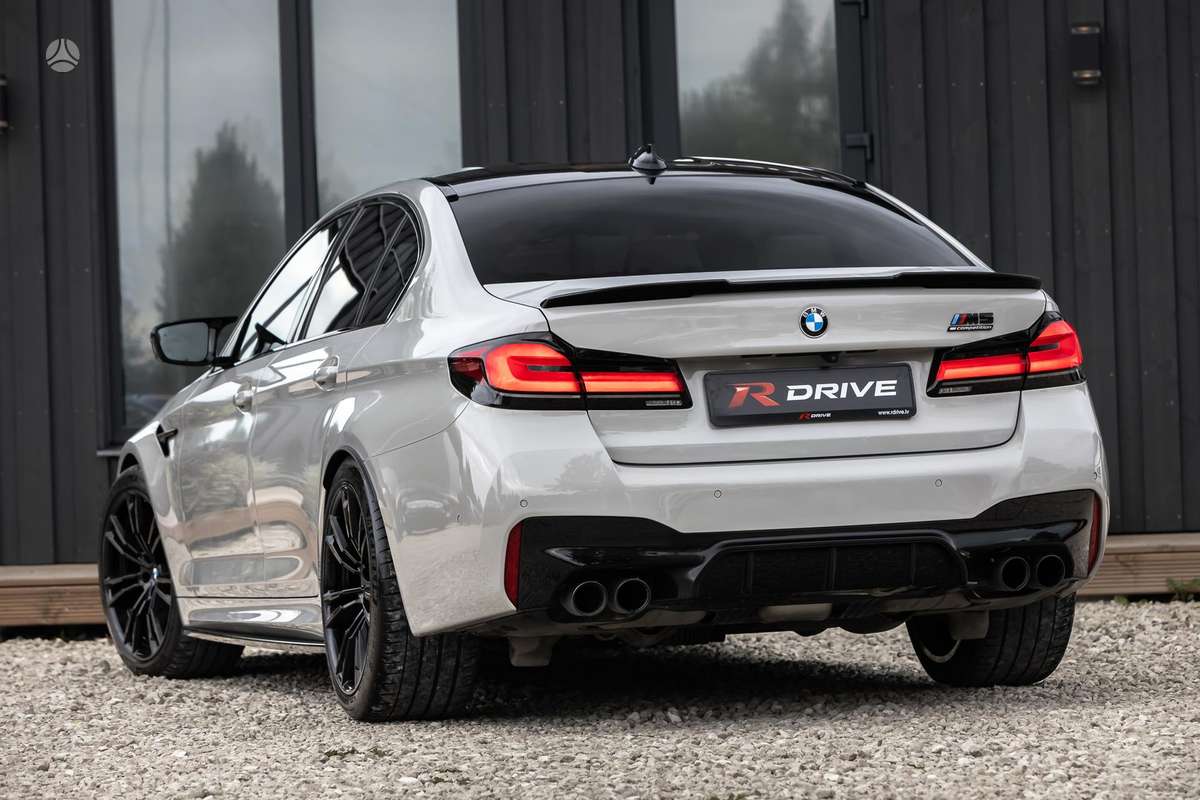 BMW M5, 4.4 l., Седан