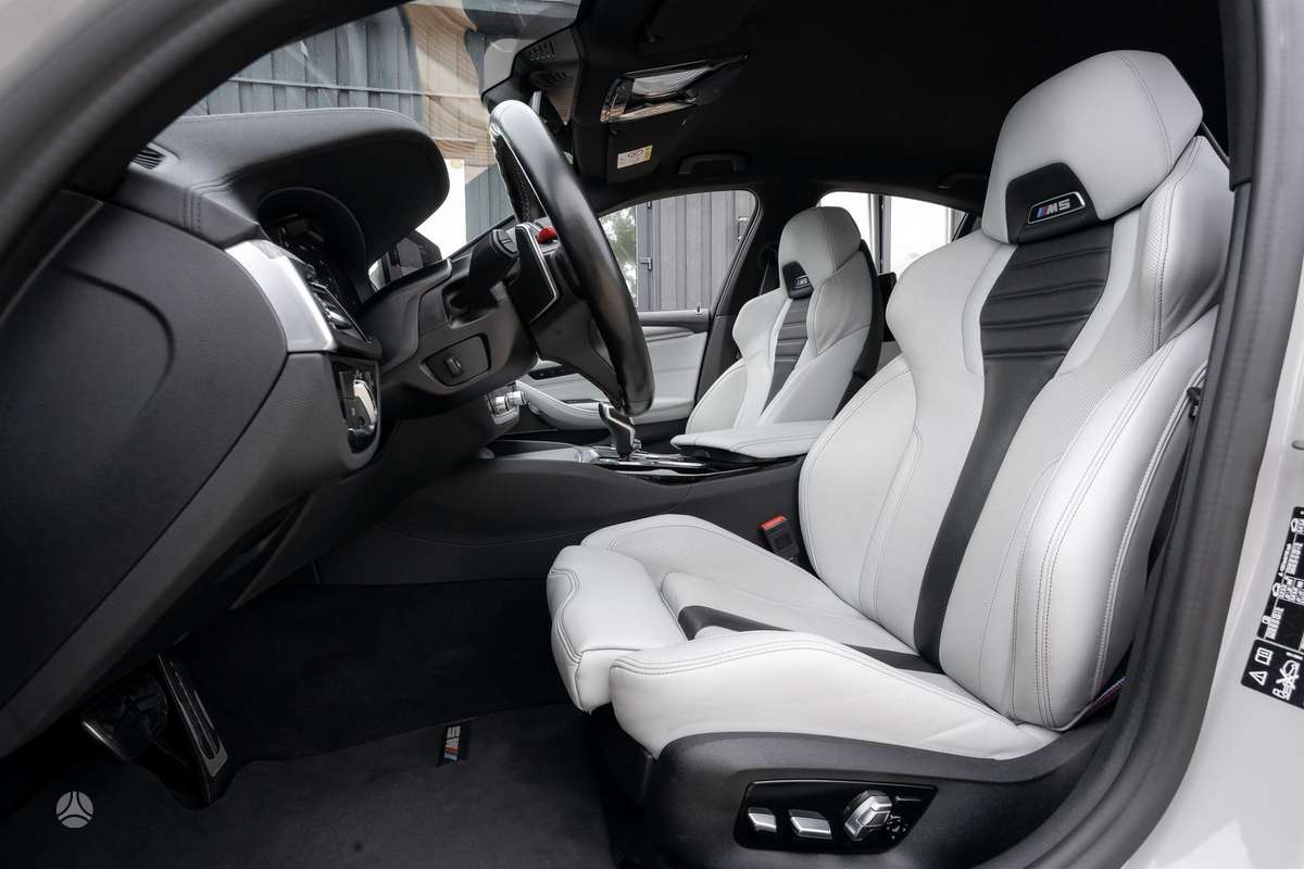 BMW M5, 4.4 l., Седан