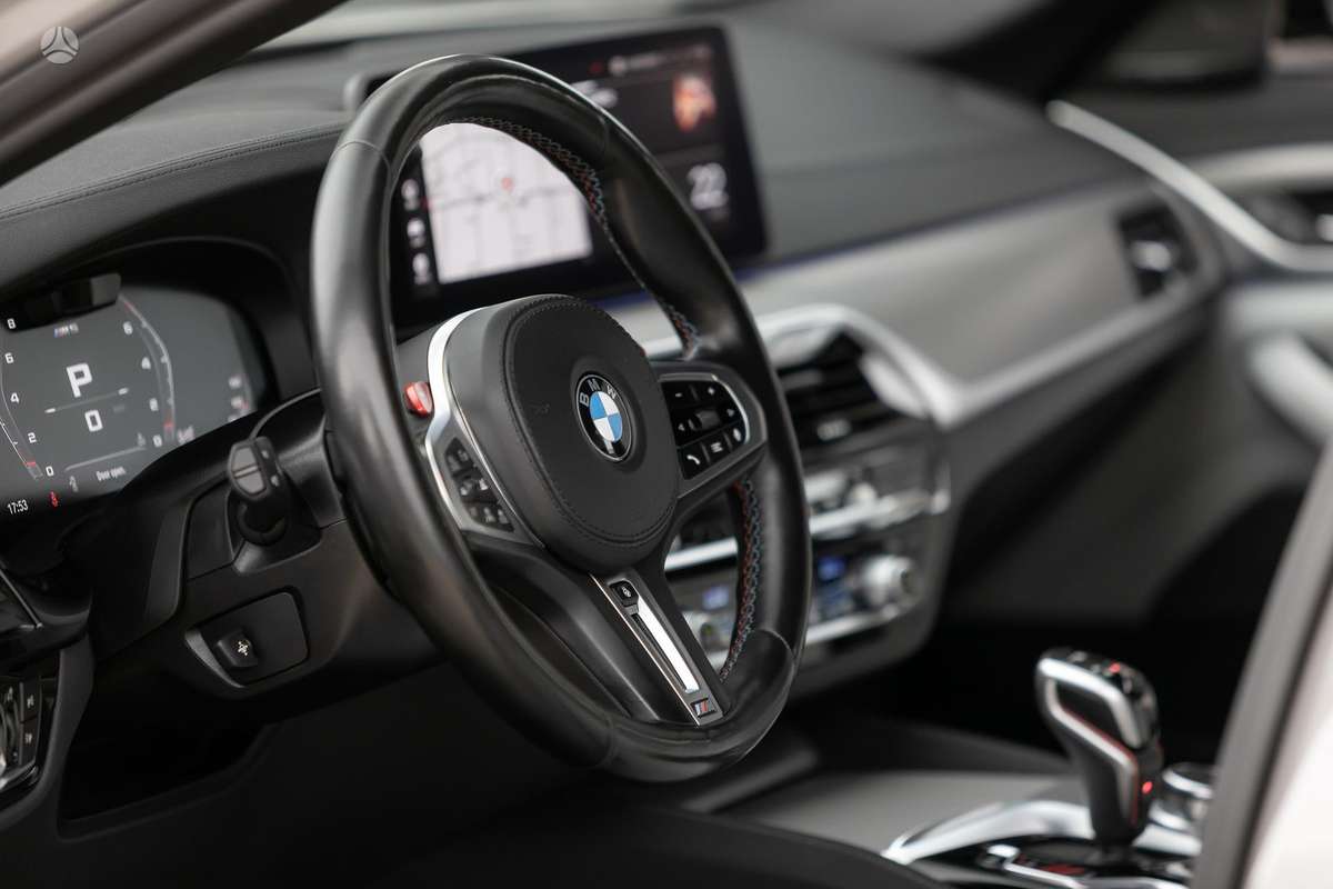 BMW M5, 4.4 l., Седан