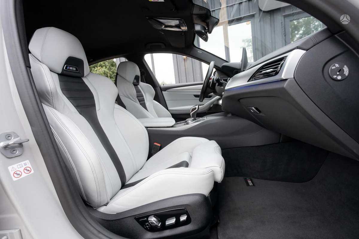 BMW M5, 4.4 l., Седан