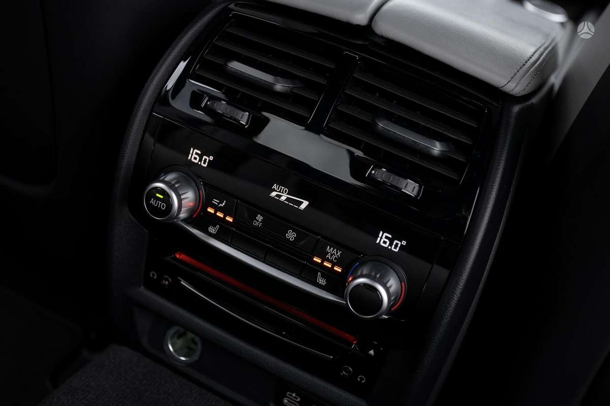 BMW M5, 4.4 l., Седан