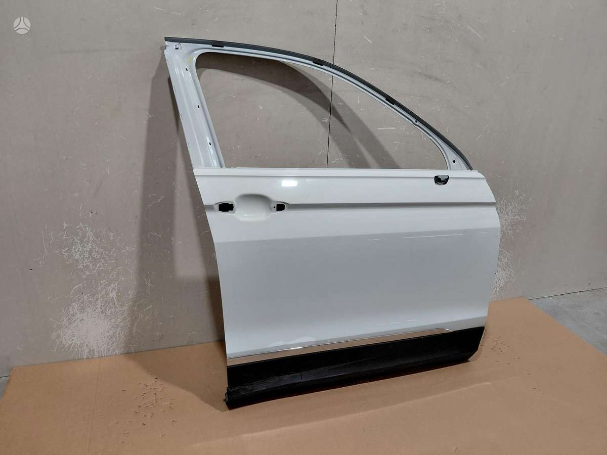 Volkswagen Tiguan doors