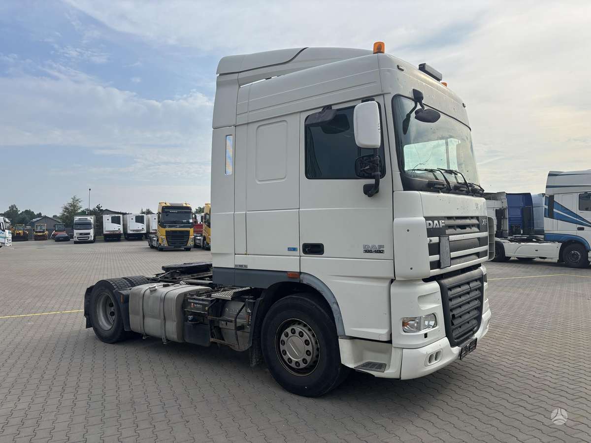 DAF XF 105.460 ATe, double sleeper