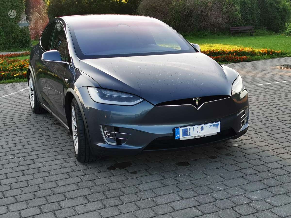 Tesla Model X, 100 кВт·ч, Внедорожник / Кроссовер
