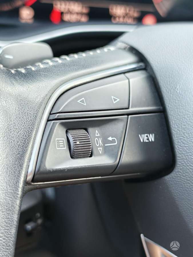 Audi Q8, 3.0 l., off-road / crossover