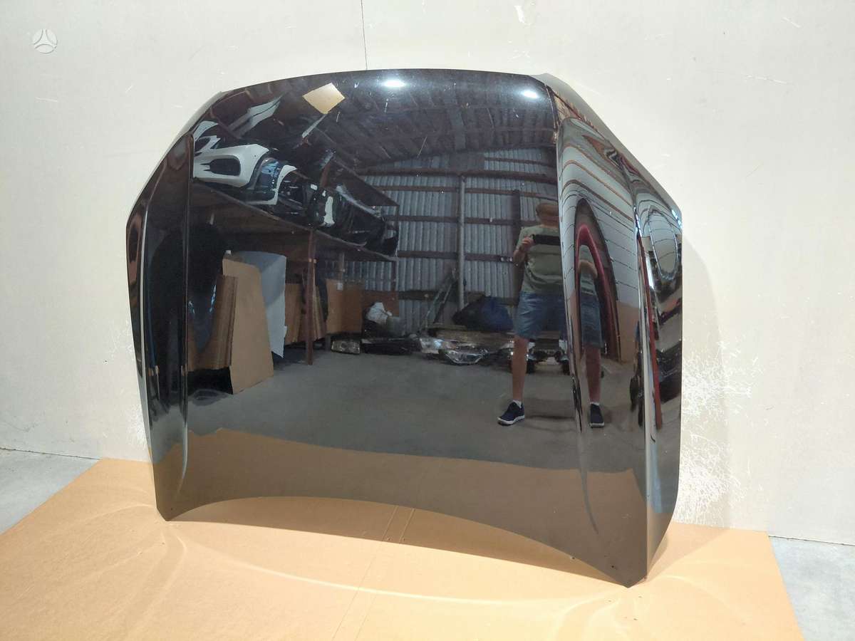 Volvo XC90 hood (front, rear)
