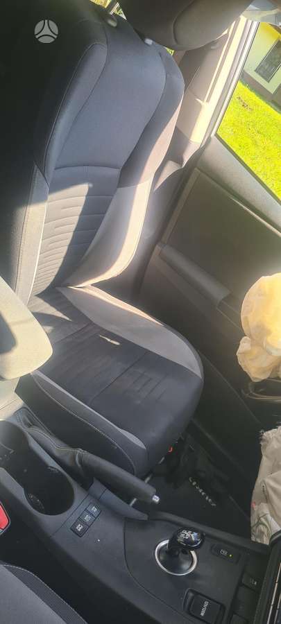 Toyota Auris Spalva c tr1g6