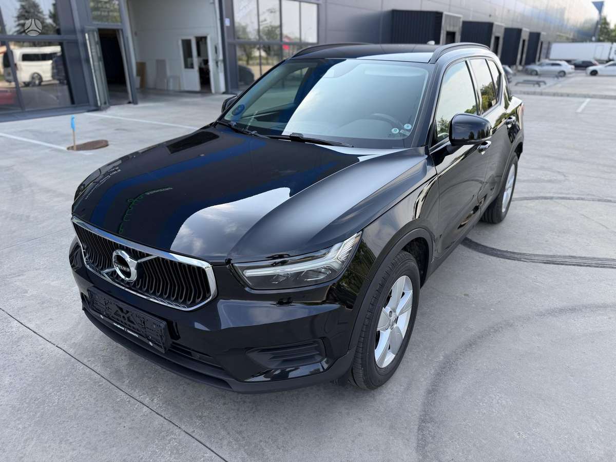 Volvo XC40, 2.0 l., off-road / crossover