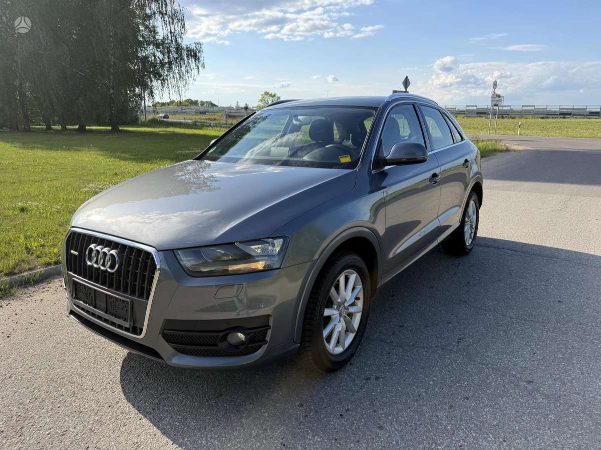 Audi Q3, 2.0 l., off-road / crossover