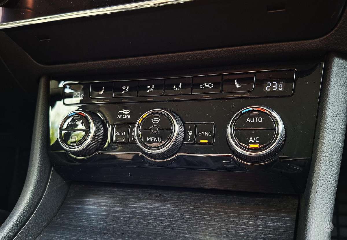 Skoda Superb, 1.5 l., Универсал