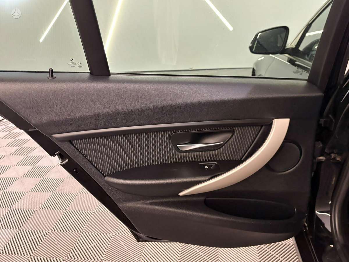 BMW 320, 2.0 l., universalas