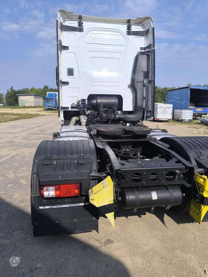 Ford F MAX 500, double sleeper