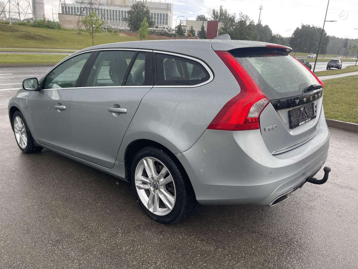 Volvo V60, 2.4 l., Универсал