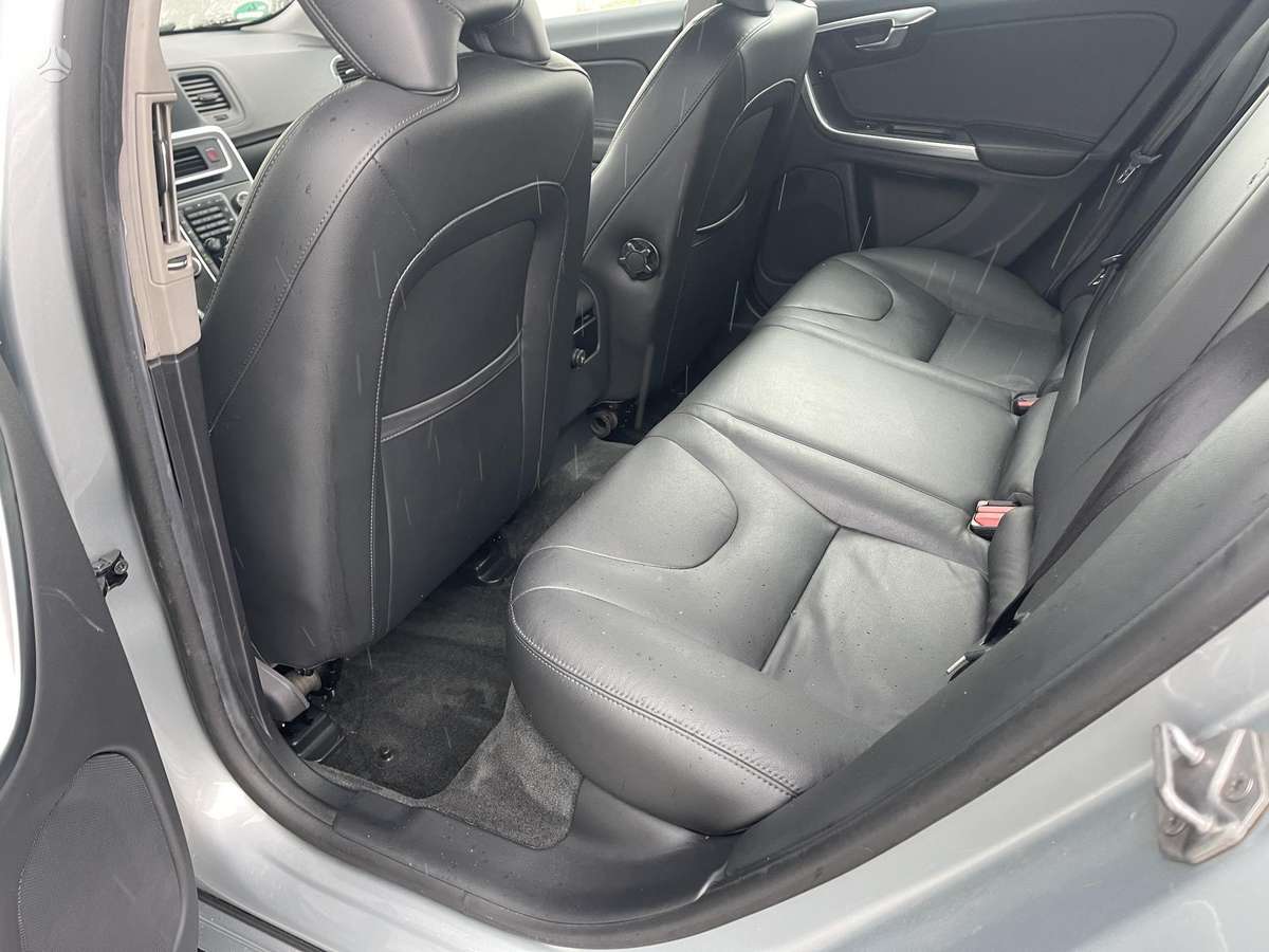 Volvo V60, 2.4 l., Универсал
