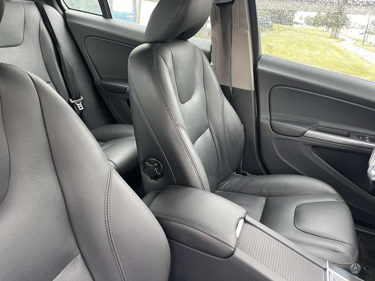 Volvo V60, 2.4 l., Универсал