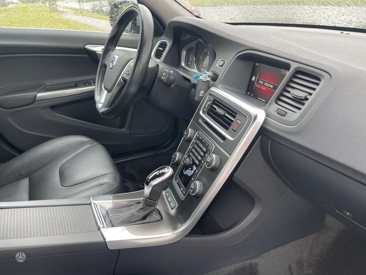 Volvo V60, 2.4 l., Универсал