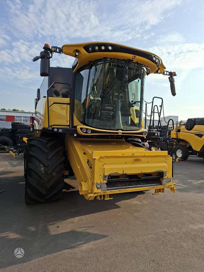 New Holland CX 8.70, комбайны