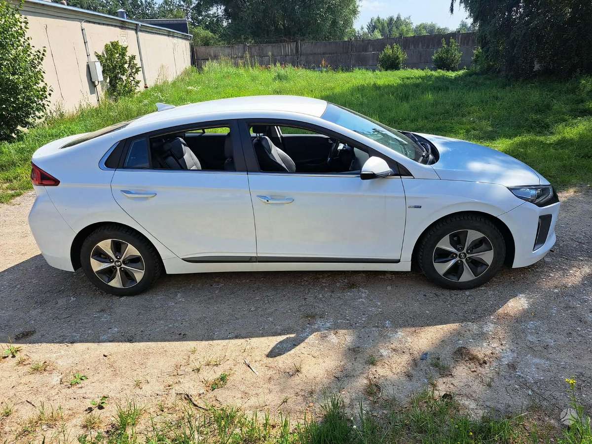 Hyundai IONIQ for parts