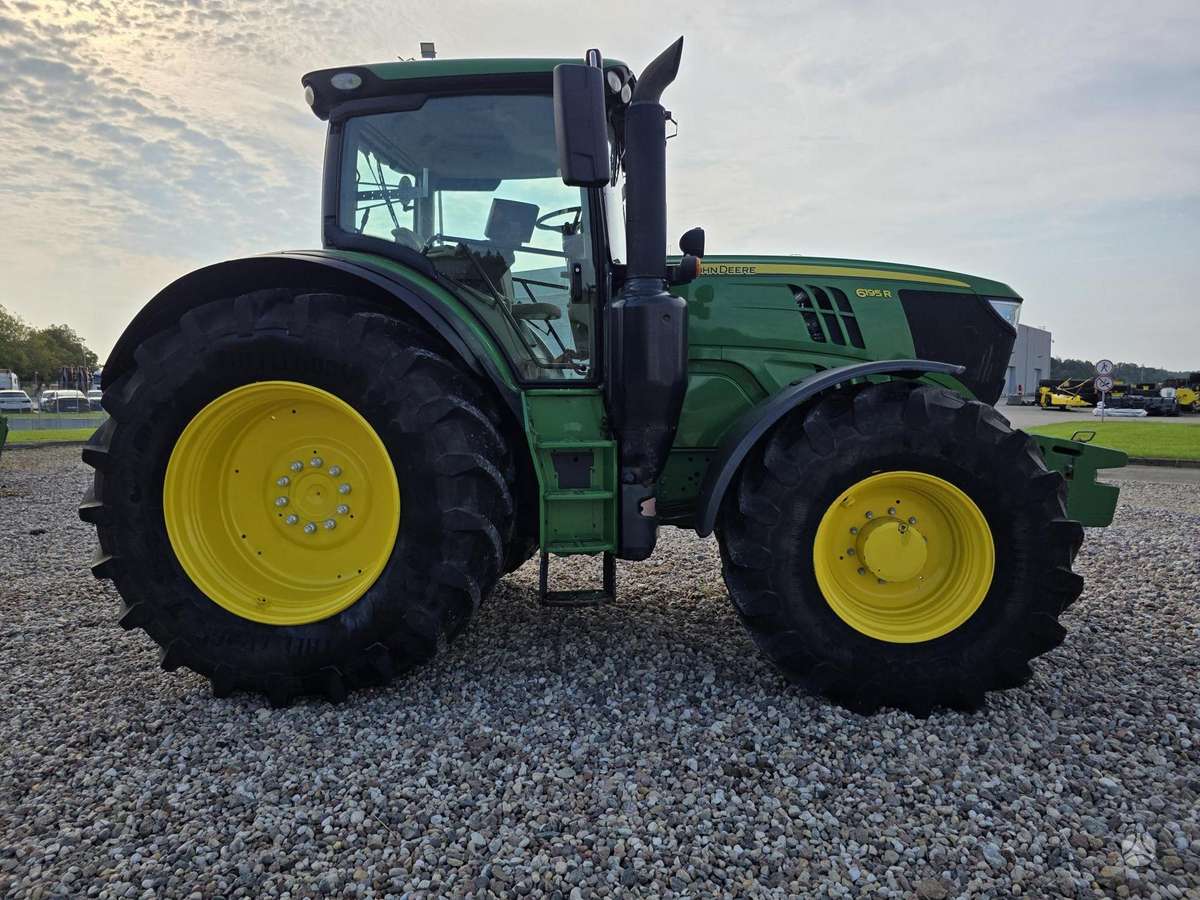 John Deere 6195R, traktoriai
