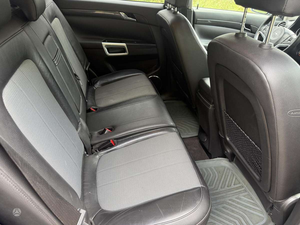 Opel Antara, 2.2 l., off-road / crossover