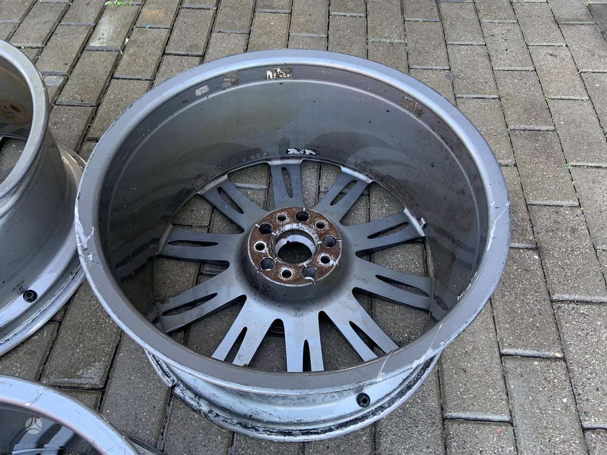 Audi 4H0601025AE, light alloy, R20