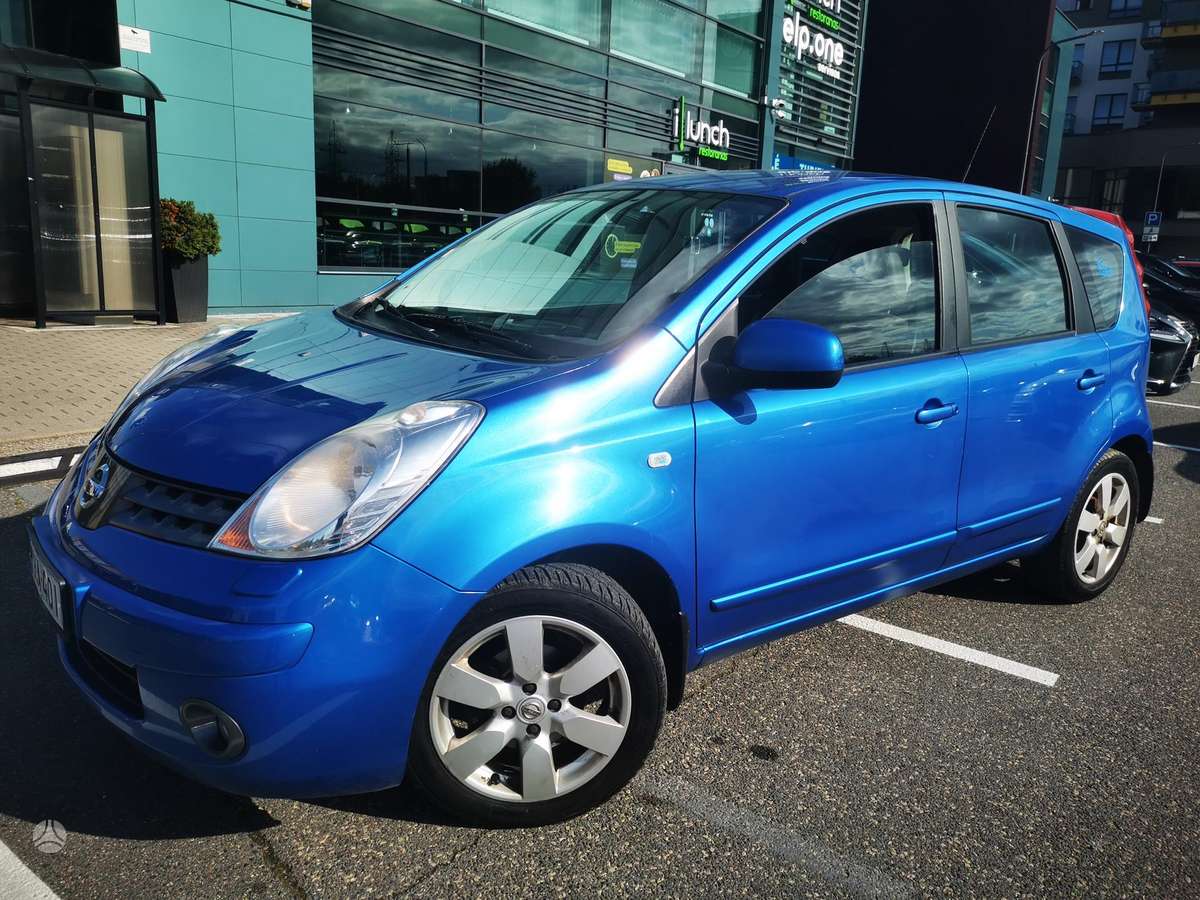 Nissan Note, 1.6 l., Хэтчбек