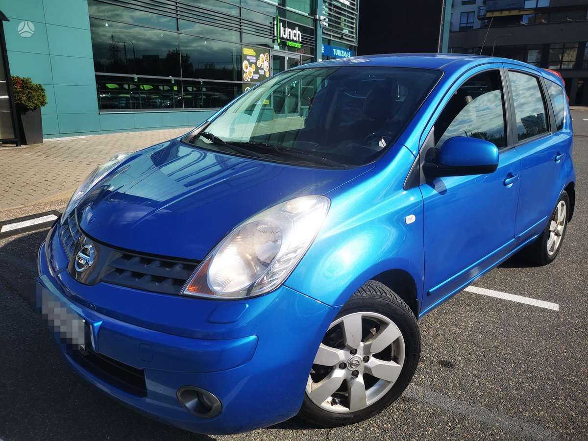 Nissan Note, 1.6 l., Хэтчбек