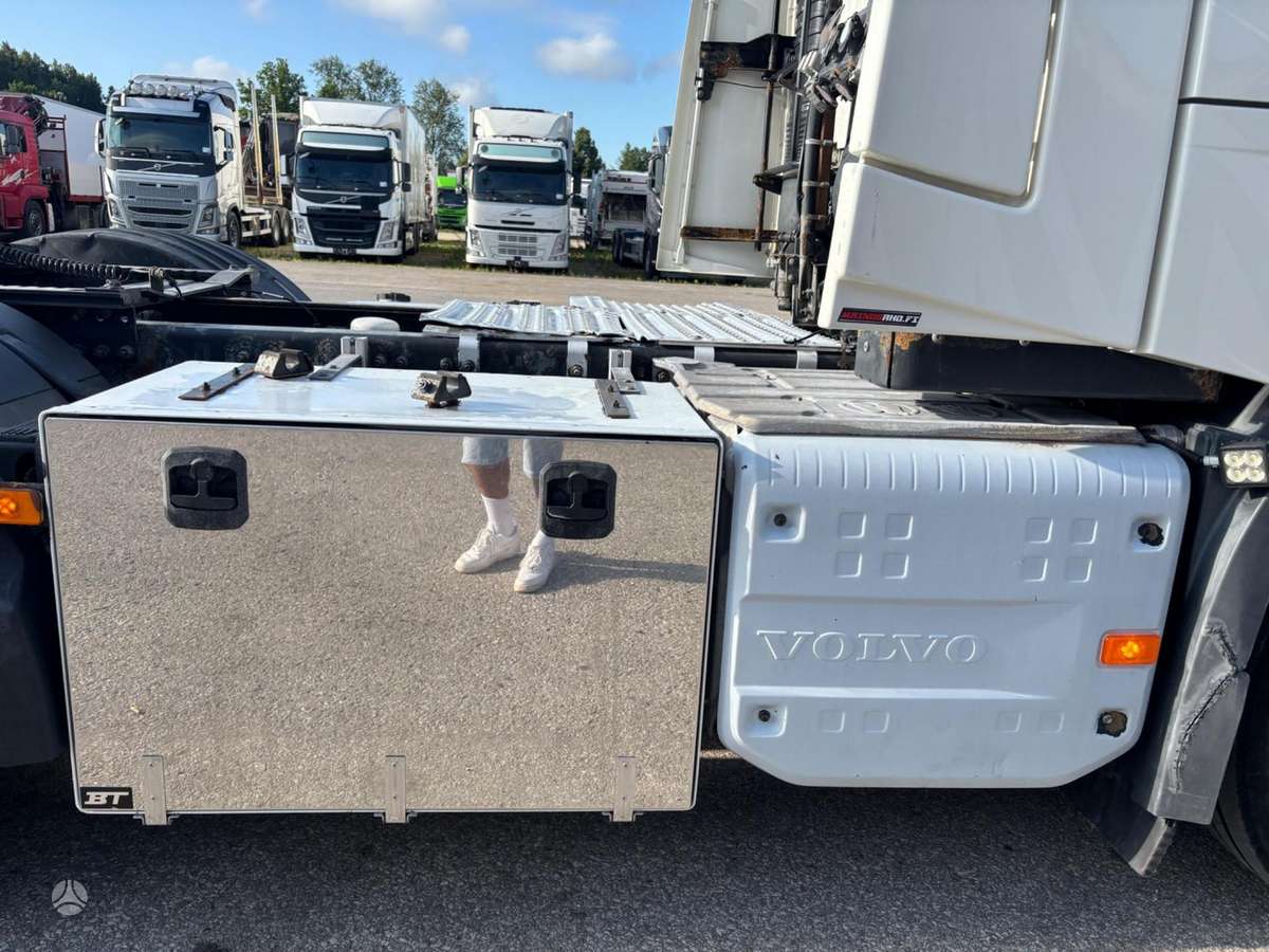 Volvo FH16 650, single sleeper