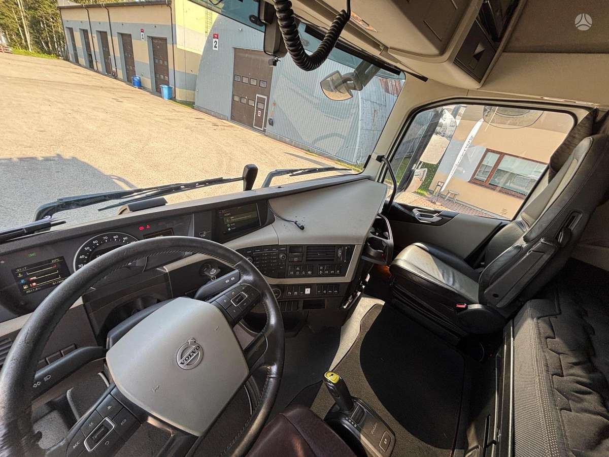 Volvo FH16 650, single sleeper