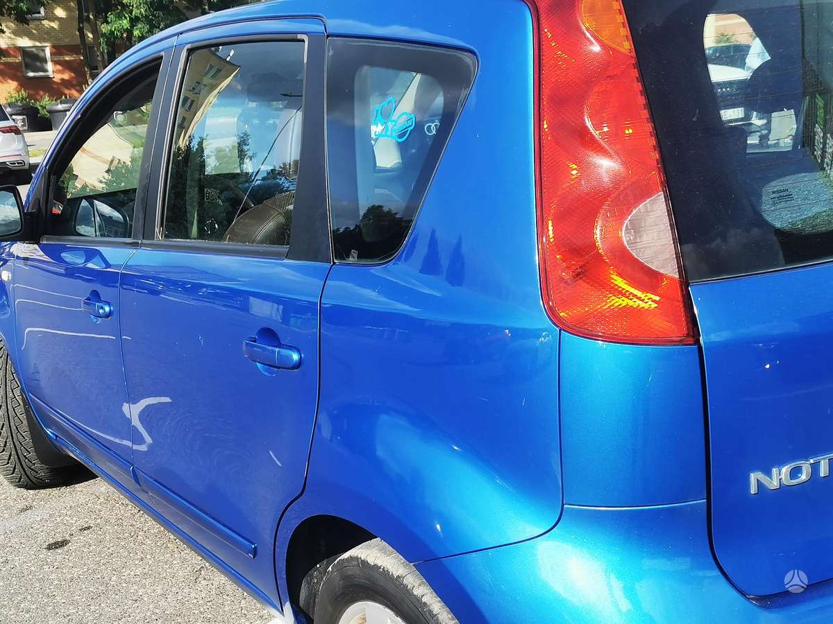 Nissan Note, 1.6 l., Хэтчбек