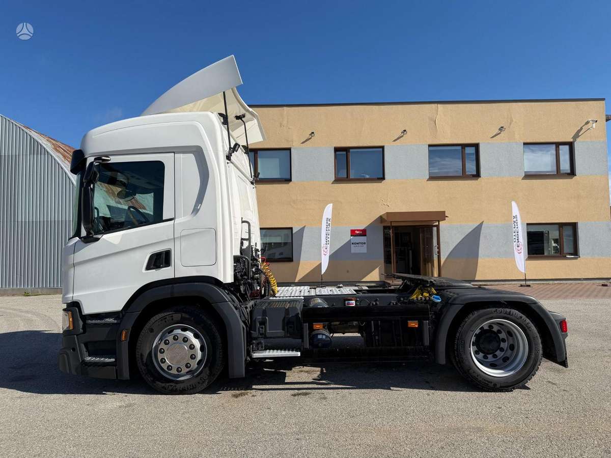 Scania P360, no sleeping space