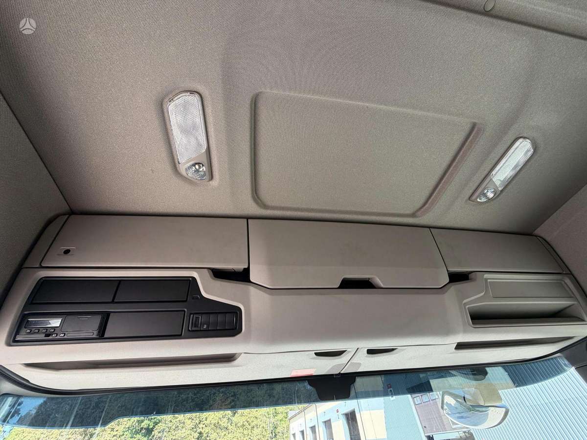 Scania P360, no sleeping space