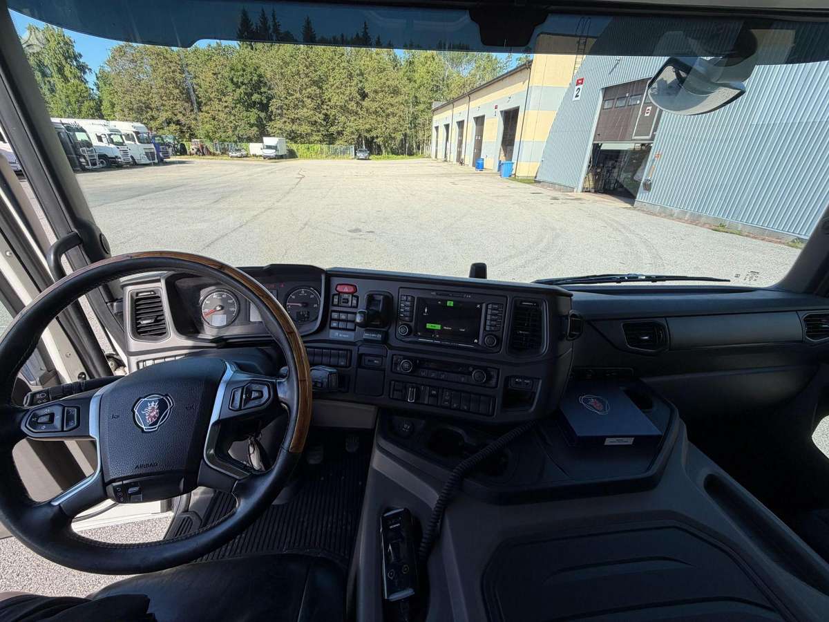 Scania P360, no sleeping space