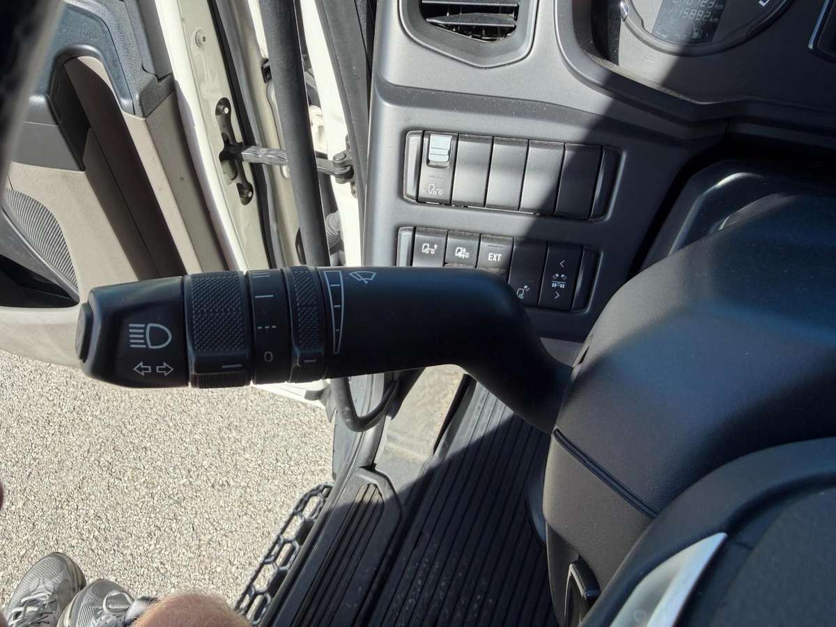 Scania P360, no sleeping space