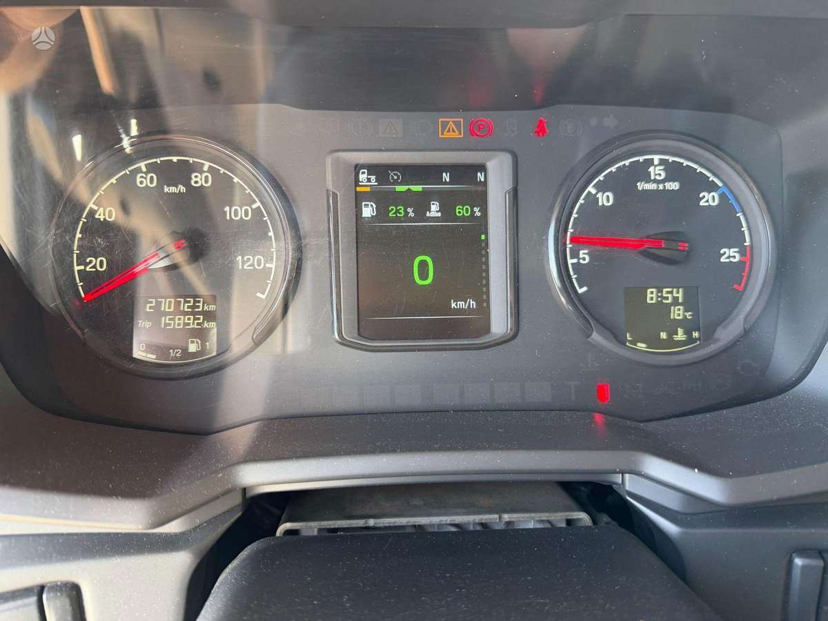 Scania P360, be miegamosios vietos