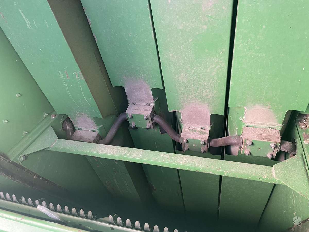 John Deere 965, combine harvesters