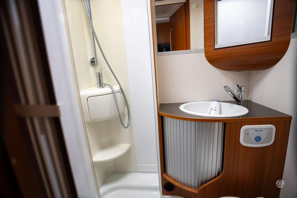 Fiat ADRIA MATRIX M 680, кемперы