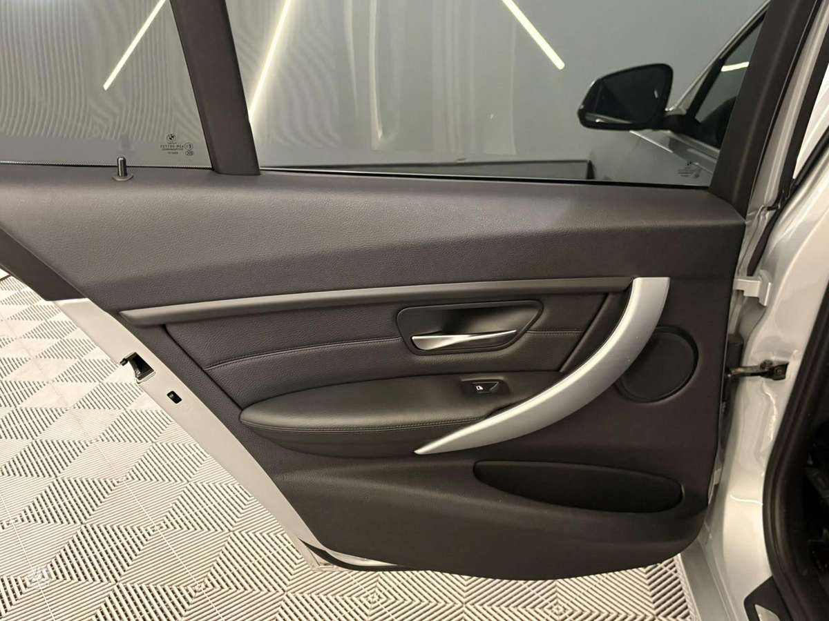BMW 320, 2.0 l., wagon