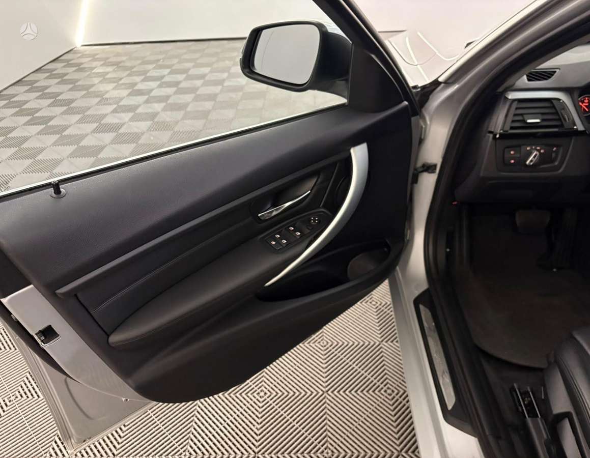 BMW 320, 2.0 l., wagon