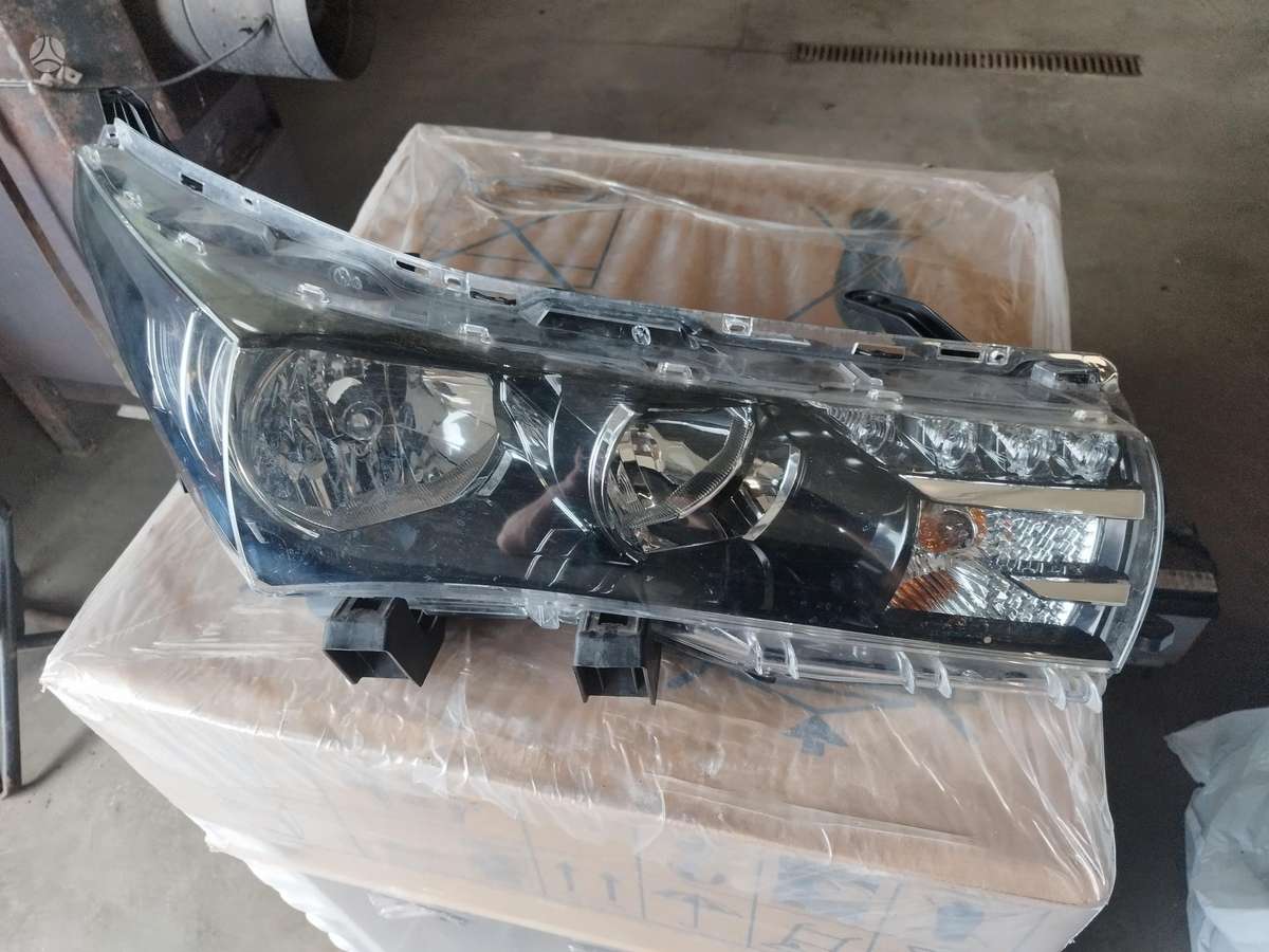 Toyota Corolla, 81110-02E71, lights