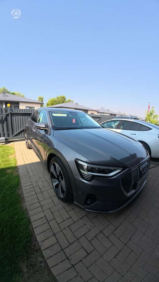 Audi e-tron, 95 kWh, off-road / crossover