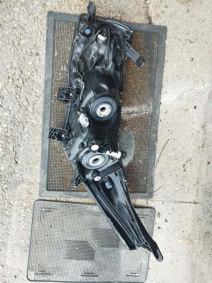 Toyota Corolla, 81110-02E71, lights